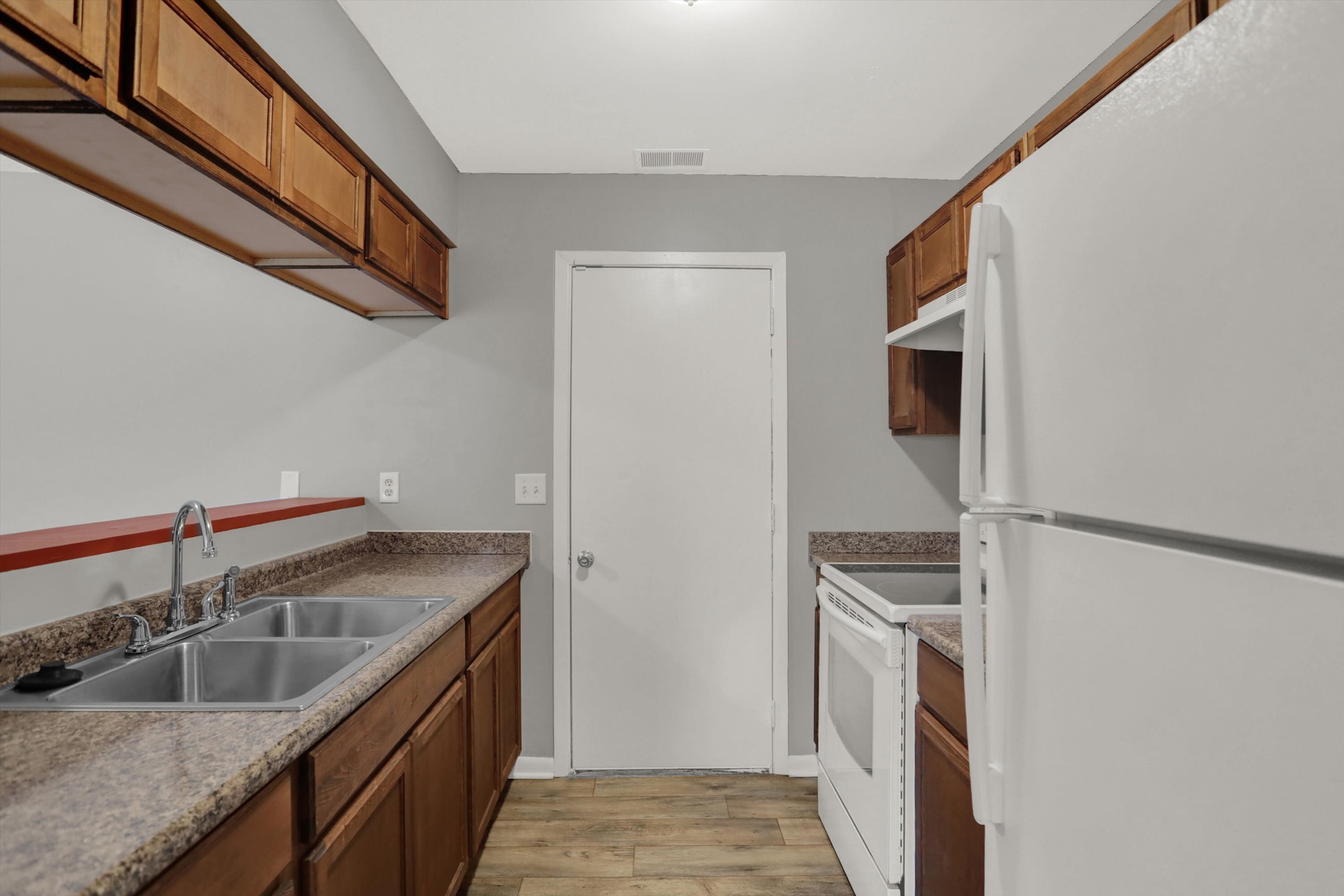 6834 Georgetown Road Indianapolis, IN 46268 - Photo 9 of 26 Gallery Image 9