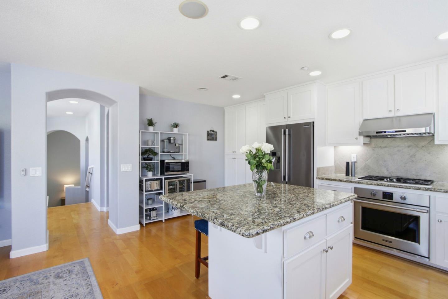 248 Vista Roma Way San Jose, CA 95136 - Photo 17 of 49