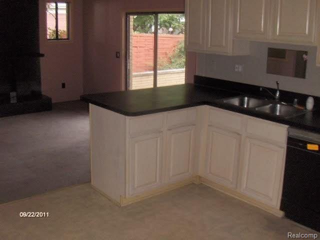 11127 Afton Road Southgate, MI 48195 - Photo 13 of 25 Picture 045