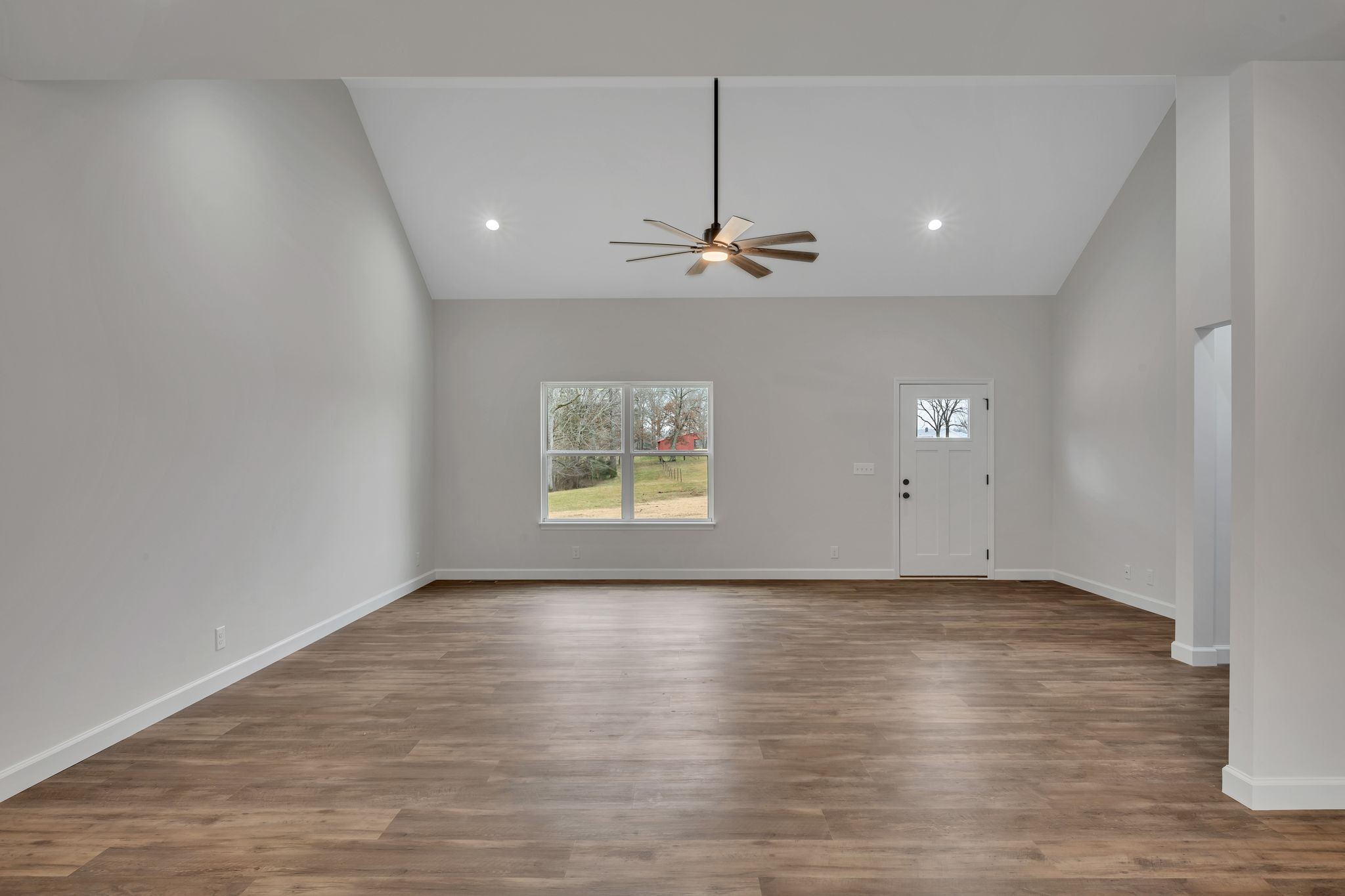 1069 Old County House Road Charlotte, TN 37036 - Photo 5 of 43 All One Level Living