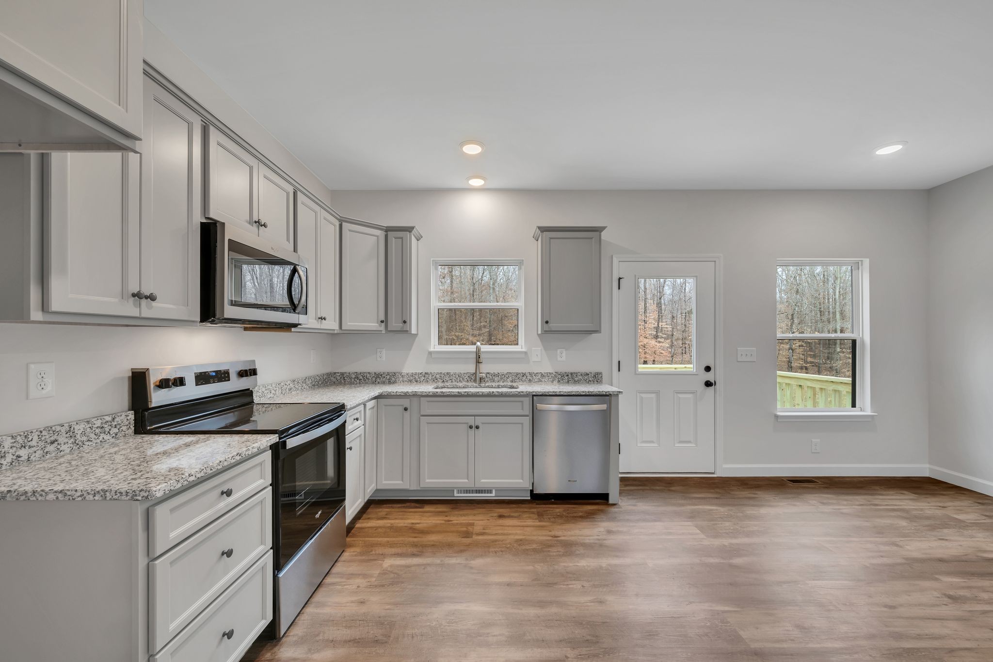 1069 Old County House Road Charlotte, TN 37036 - Photo 10 of 43 LUXE Kitchen w/ Beautifully Upgraded Cabinetry