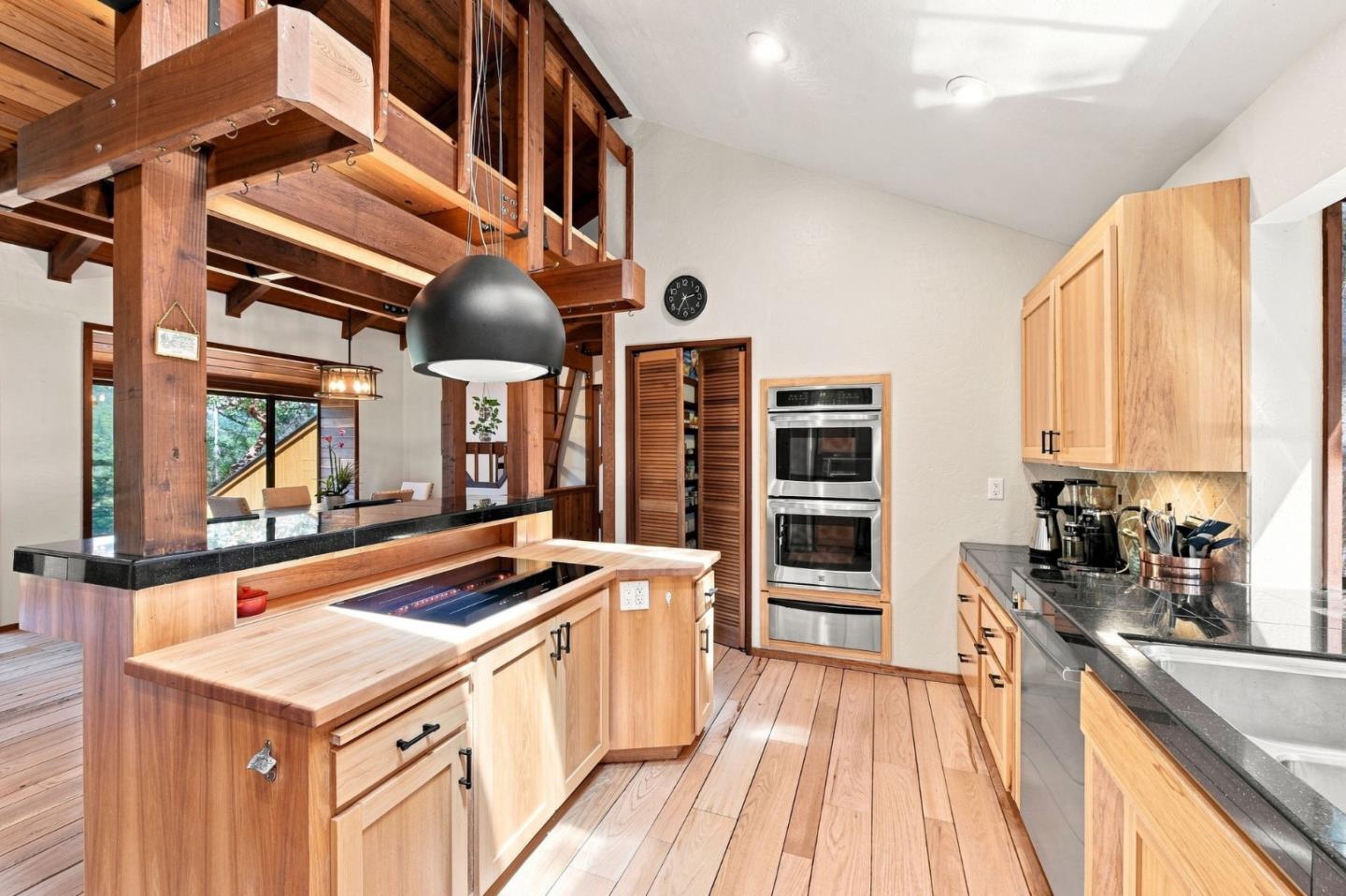 22163 Miller Ridge Road Los Gatos, CA 95033 - Photo 10 of 57 Gallery Image 10