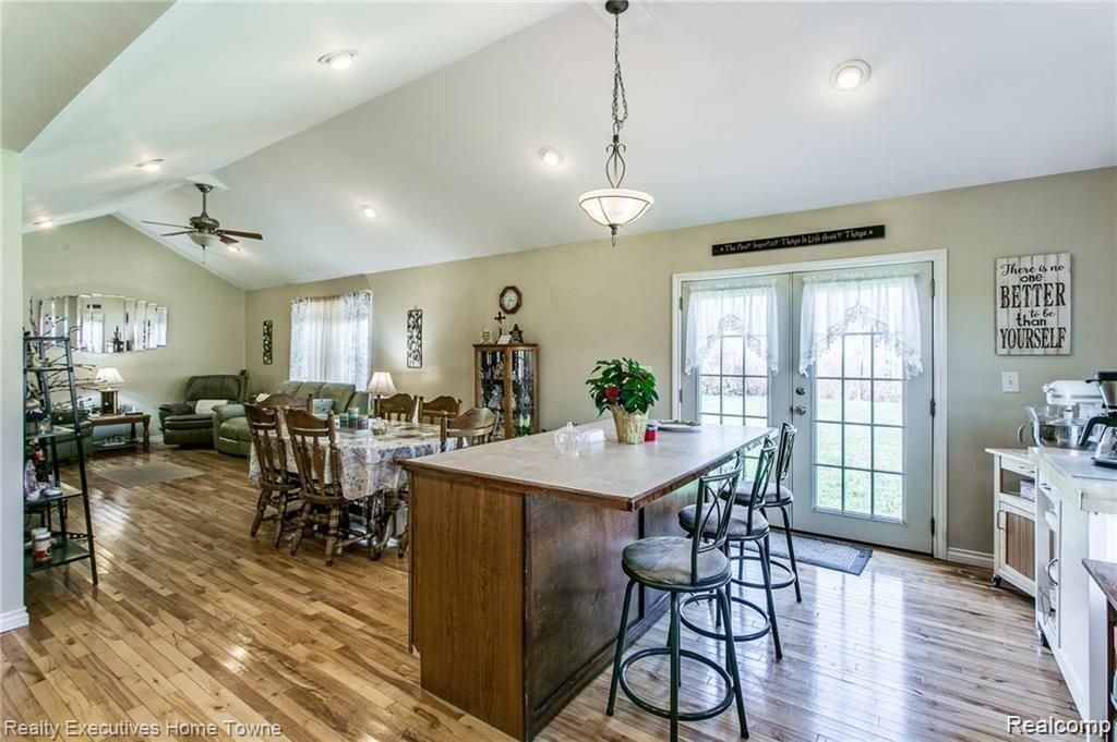3718 Myrtle Road Fort Gratiot, MI 48059 - Photo 2 of 18