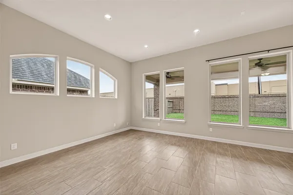 $575,000 | 5423 Mason Mountain Lane, Houston, TX 77059