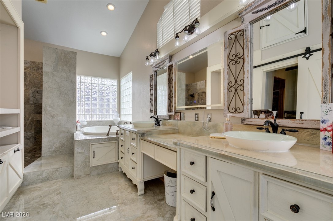 10233 Red Bridge Avenue Las Vegas, NV 89134 - Photo 11 of 19