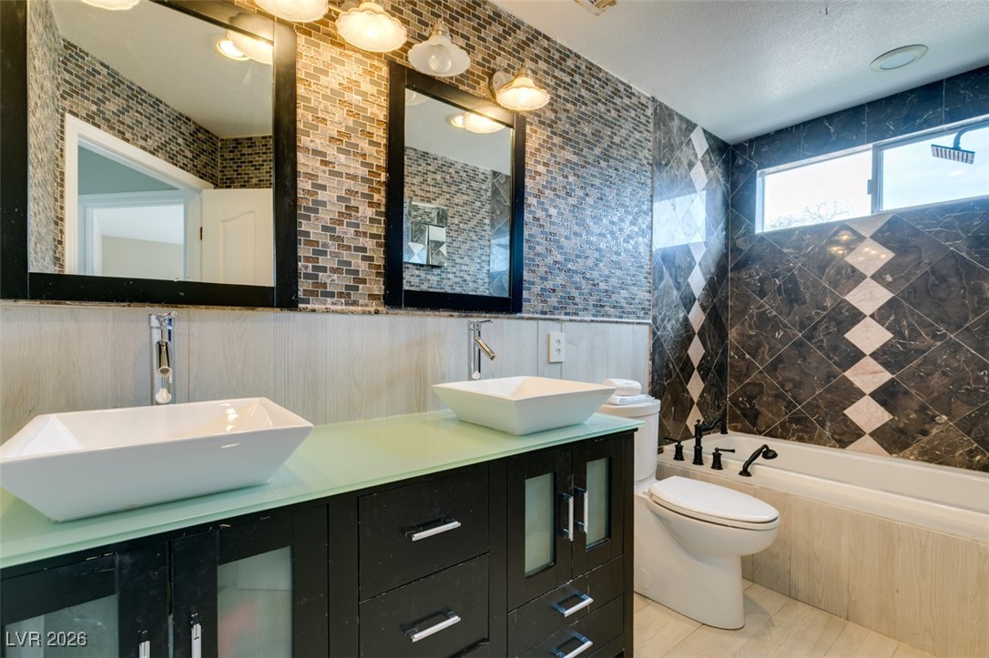 10233 Red Bridge Avenue Las Vegas, NV 89134 - Photo 16 of 19