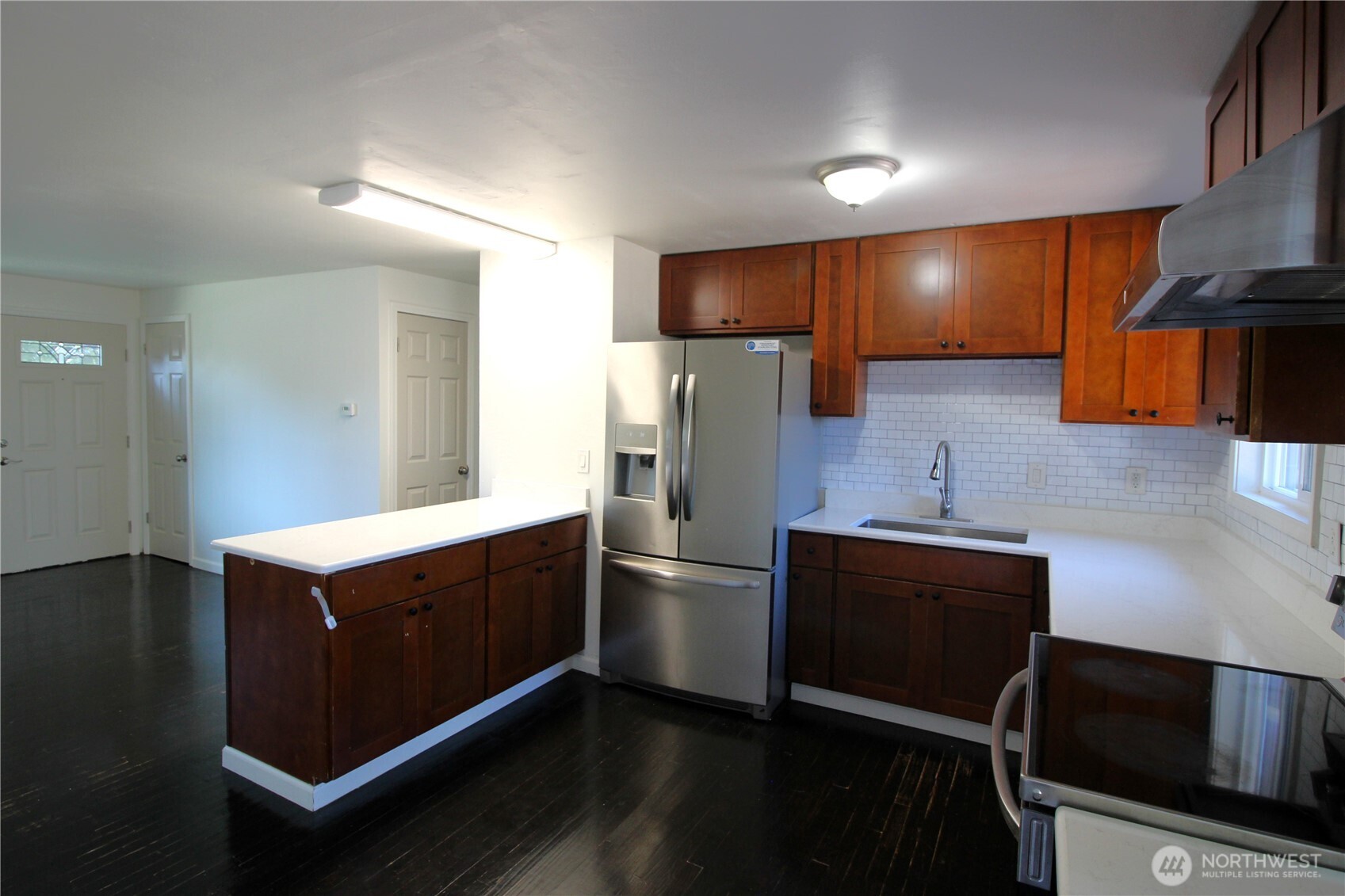 18004 110th Avenue Southeast Renton, WA 98055 - Photo 4 of 27 Gallery Image 4