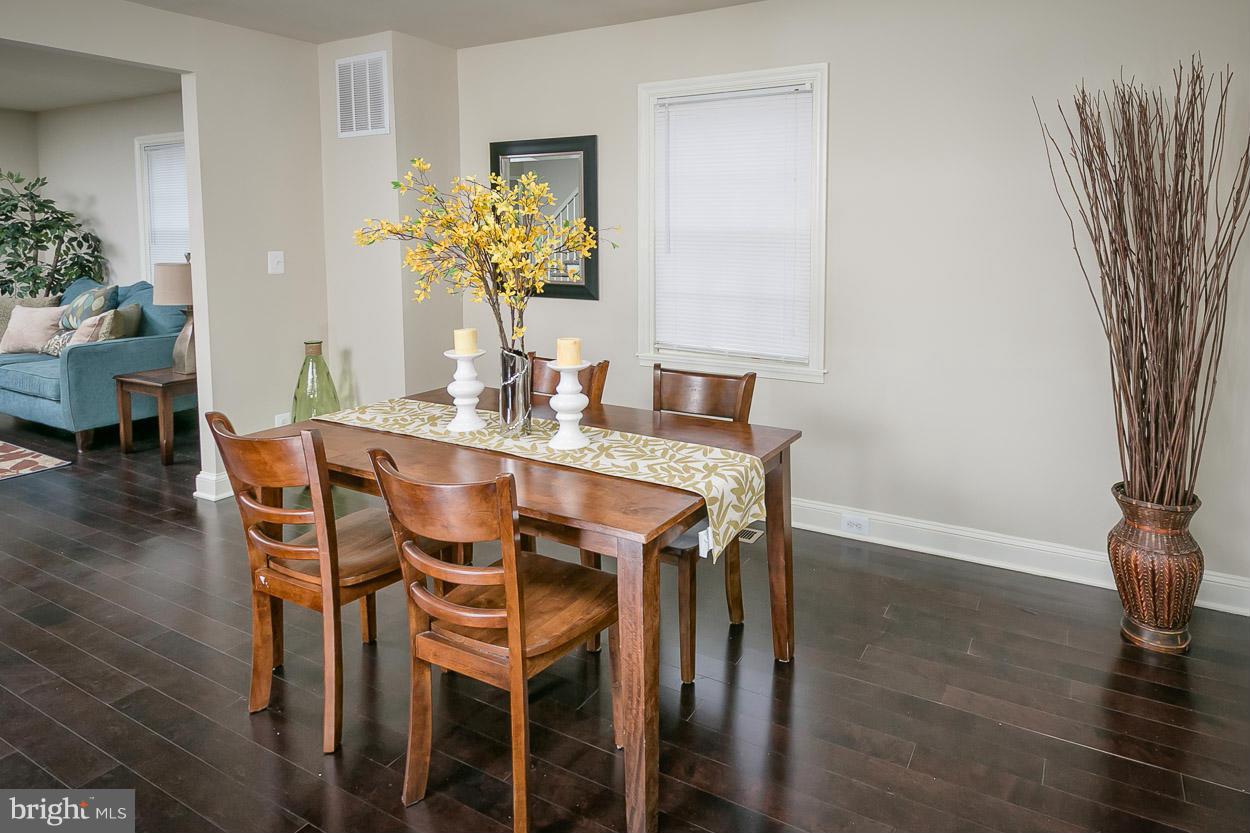 4208 Kelway Road Baltimore, MD 21218 - Photo 8 of 20 Dining Room