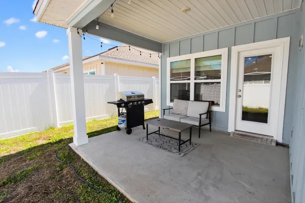 $2,300 | 159 Blooming Cove, Crestview, FL 32539