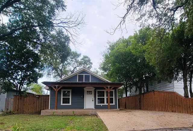 $1,675 | 5233 Wellesley Avenue, Fort Worth, TX 76107