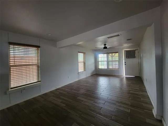 $1,675 | 5233 Wellesley Avenue, Fort Worth, TX 76107