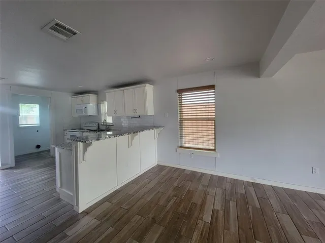 $1,675 | 5233 Wellesley Avenue, Fort Worth, TX 76107