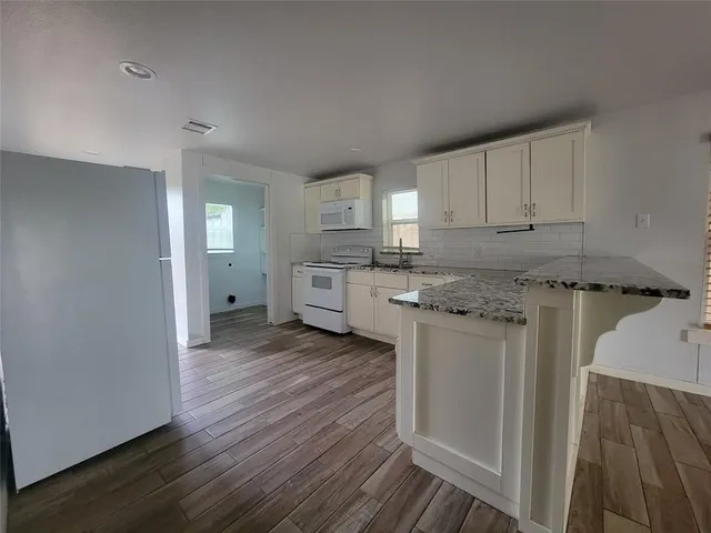 $1,675 | 5233 Wellesley Avenue, Fort Worth, TX 76107