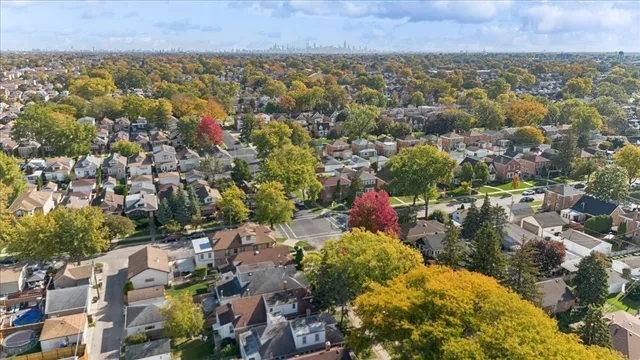 a picture of a bench