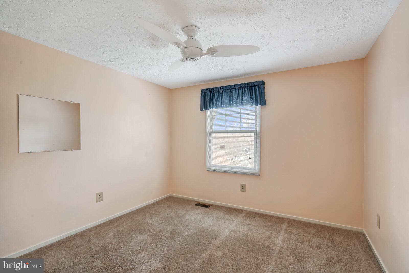 7514 Candytuft Court Springfield, VA 22153 - Photo 36 of 43 Third upper level bedroom