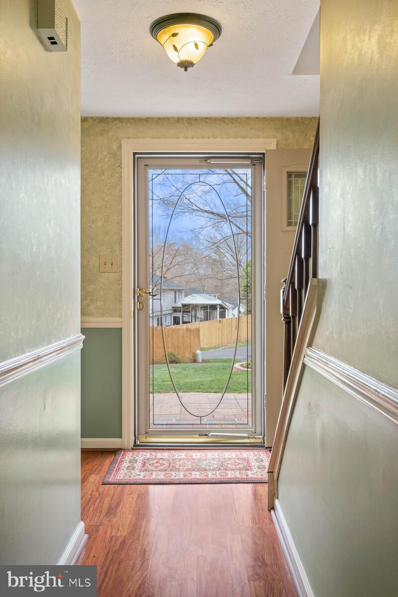 7514 Candytuft Court Springfield, VA 22153 - Photo 5 of 43 Gallery Image 5