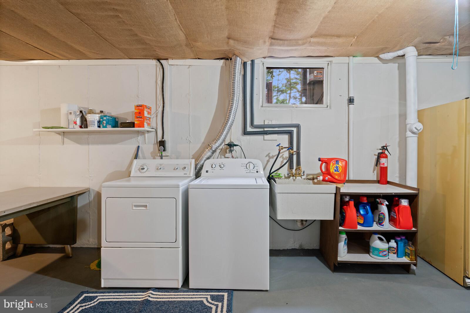 7514 Candytuft Court Springfield, VA 22153 - Photo 41 of 43 Washer and dryer in basement