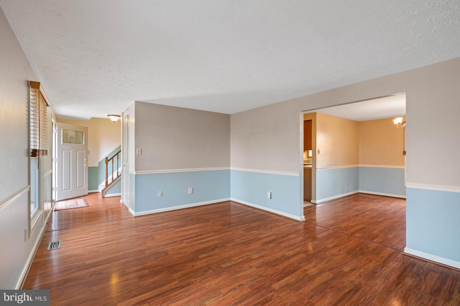 7514 Candytuft Court Springfield, VA 22153 - Photo 9 of 43 Living Room