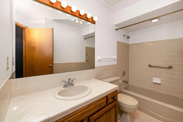 $220,000 | 7234 North Green Bay Avenue, Unit 212, Glendale, WI 53209