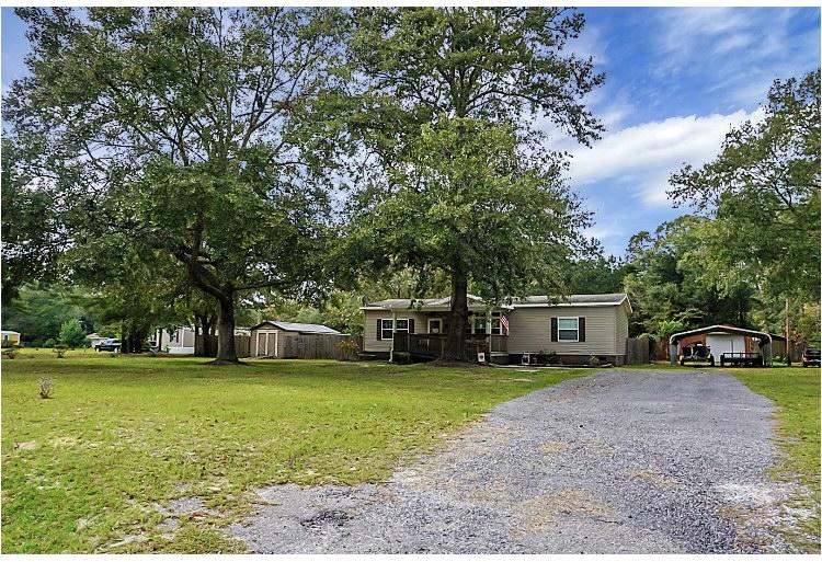 230 Linden Street Moncks Corner, SC 29461 - Photo 2 of 31 Gallery Image 2