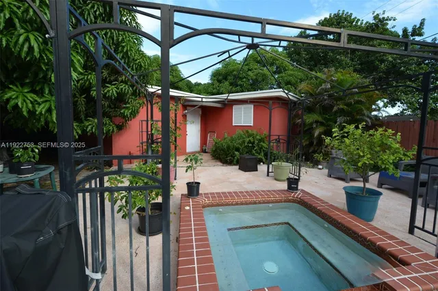 a house view with a outdoor space
