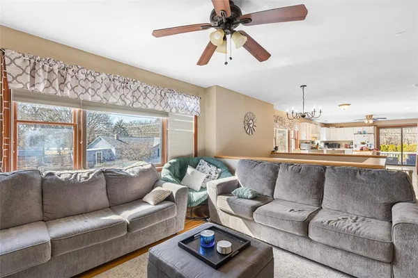 $790,000 | 4 Wayne Street, Narragansett, RI 02882