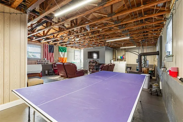 $790,000 | 4 Wayne Street, Narragansett, RI 02882