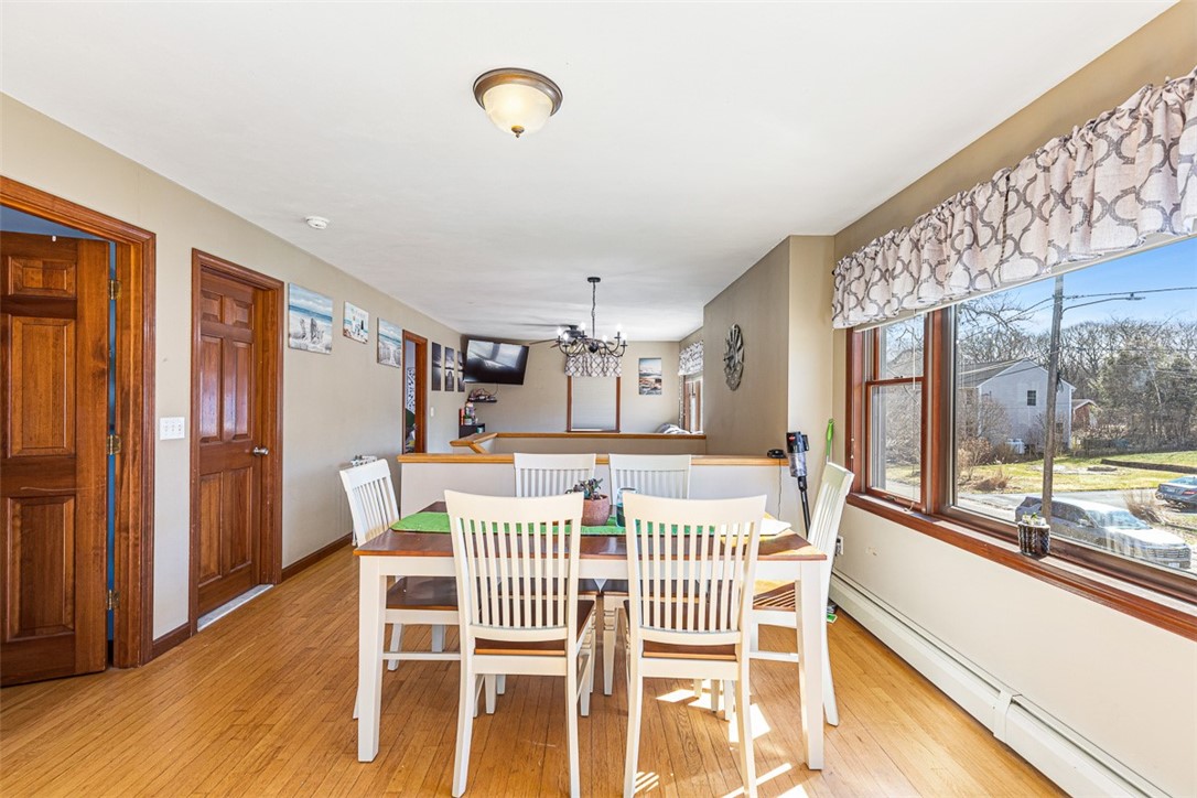 4 Wayne Street Narragansett, RI 02882 - Photo 3 of 22