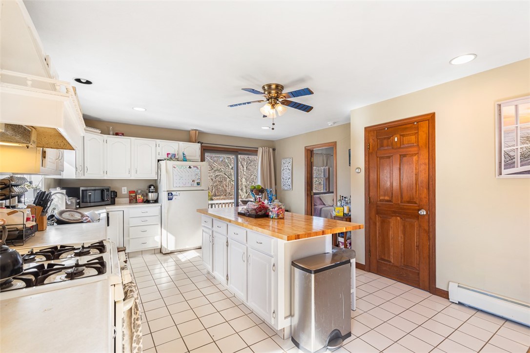 4 Wayne Street Narragansett, RI 02882 - Photo 5 of 22