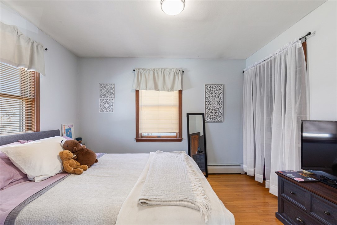4 Wayne Street Narragansett, RI 02882 - Photo 7 of 22 1st bedroom off kitchen