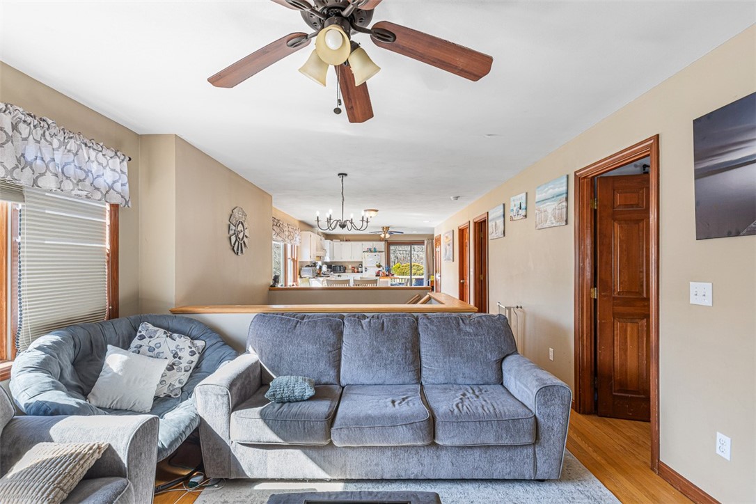 4 Wayne Street Narragansett, RI 02882 - Photo 10 of 22 Living room