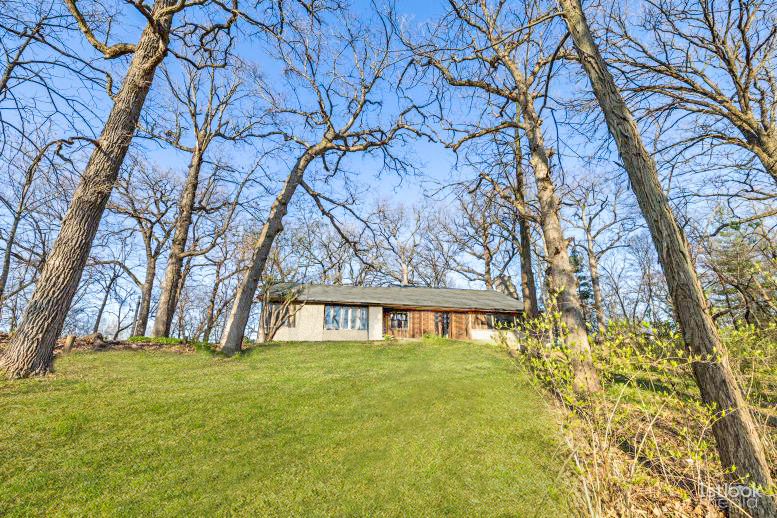 4S785 Norris Road Sugar Grove, IL 60554 - Photo 2 of 31 a view of swimming pool with a yard