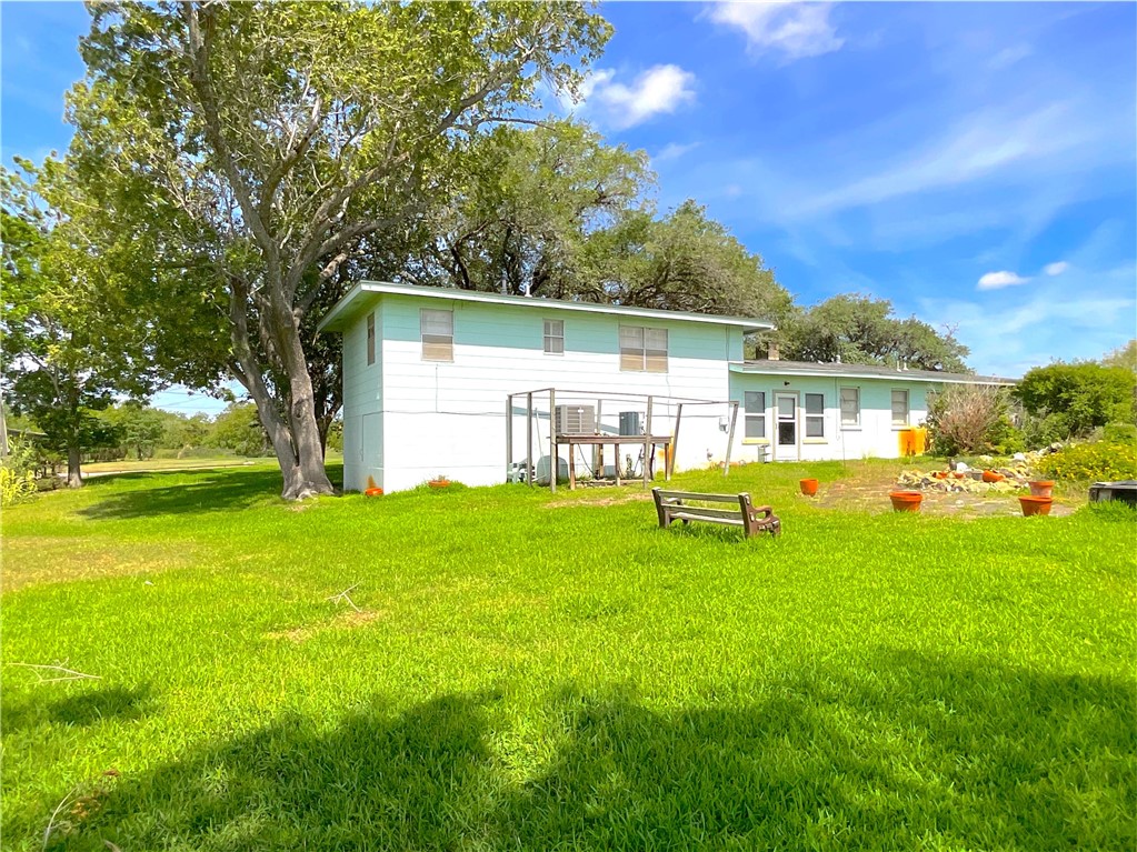 311 West Ward Street Refugio, TX 78377 - Photo 34 of 40