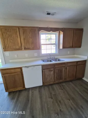 $1,395 | 204 Zachary Lane, Hubert, NC 28539