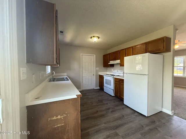 $1,395 | 204 Zachary Lane, Hubert, NC 28539