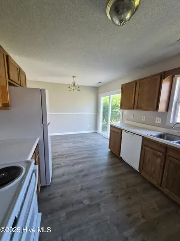 $1,395 | 204 Zachary Lane, Hubert, NC 28539