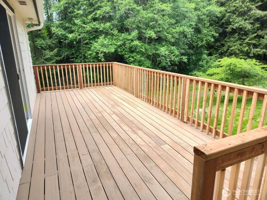 219 Ocean Beach Road Hoquiam, WA 98550 - Photo 6 of 34 Gallery Image 6