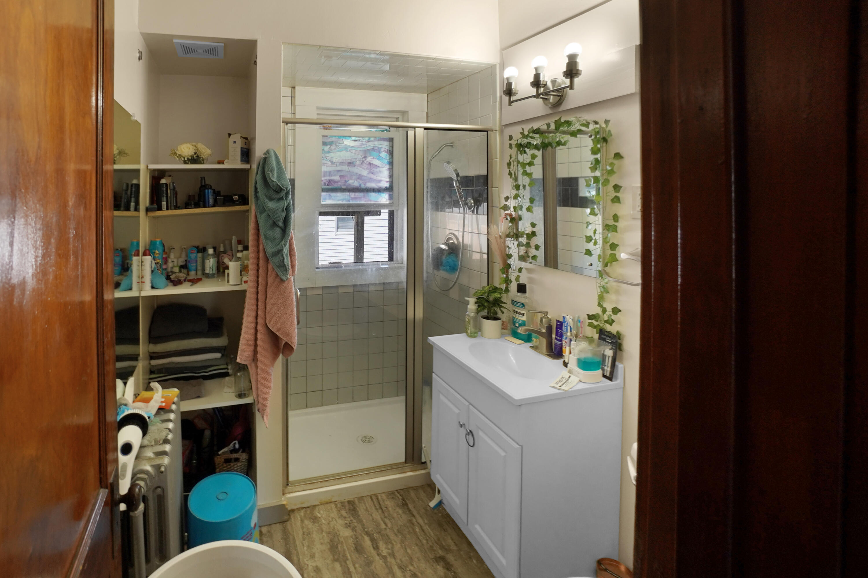 2191 South 60th Street West Allis, WI 53219 - Photo 22 of 27 Bathroom