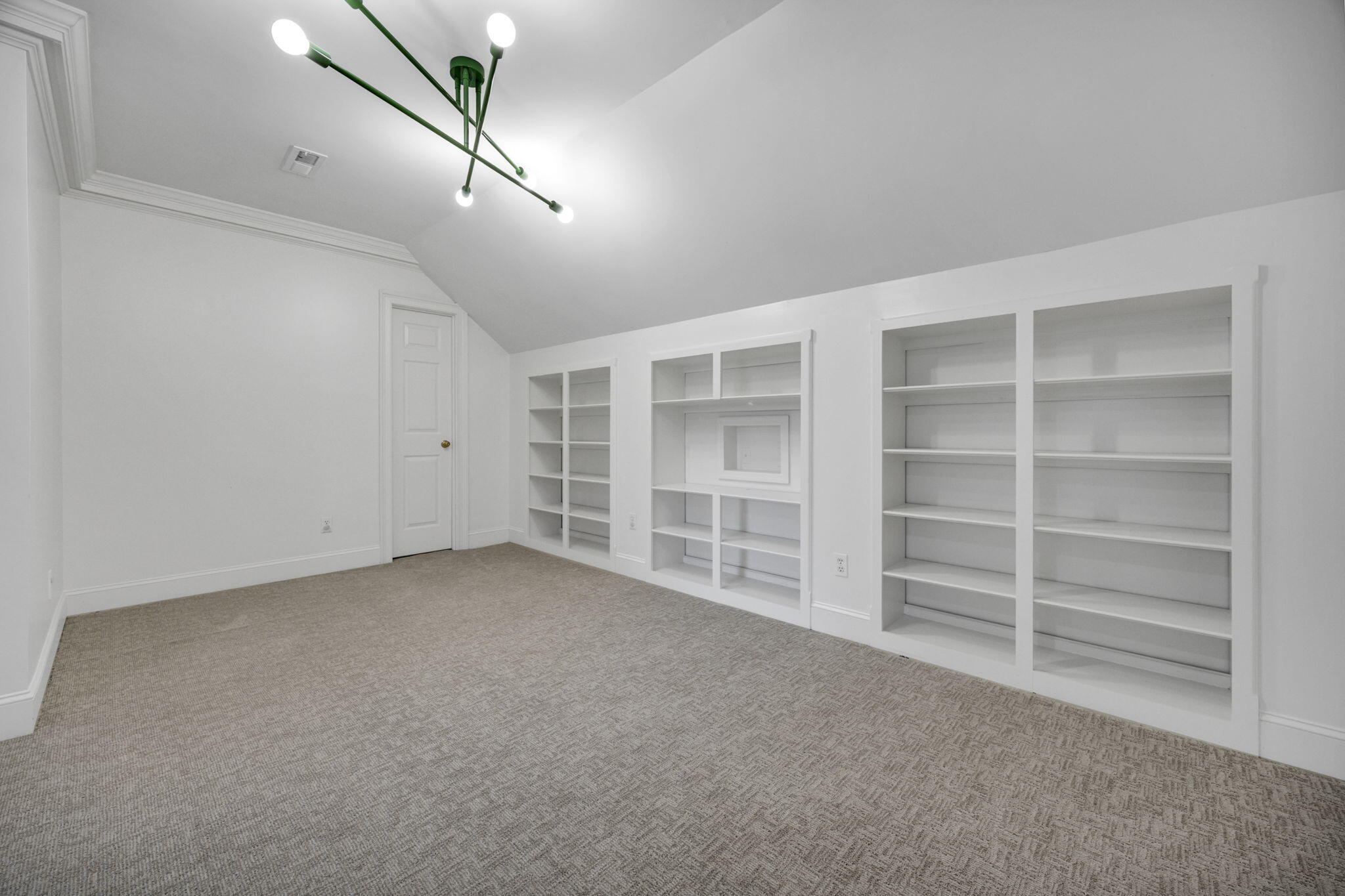 1176 Moore Road Northwest Orangeburg, SC 29118 - Photo 55 of 85 Upstairs