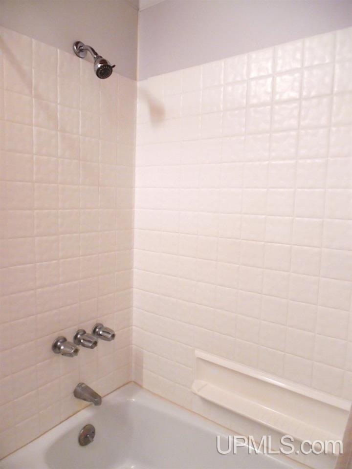 169 Sundance Road, Unit 24182419 Wakefield, MI 49968 - Photo 12 of 23 Gallery Image 12