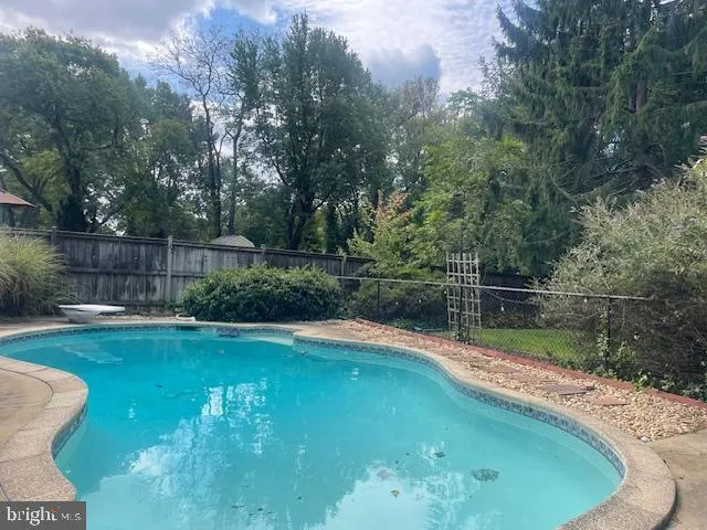 $3,250 | 7 Honeybee Avenue, Round Hill, VA 20141