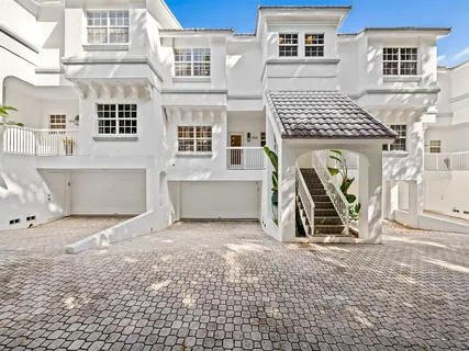 $1,195,000 | 1705 East Las Olas Boulevard, Unit 3, Fort Lauderdale, FL 33301