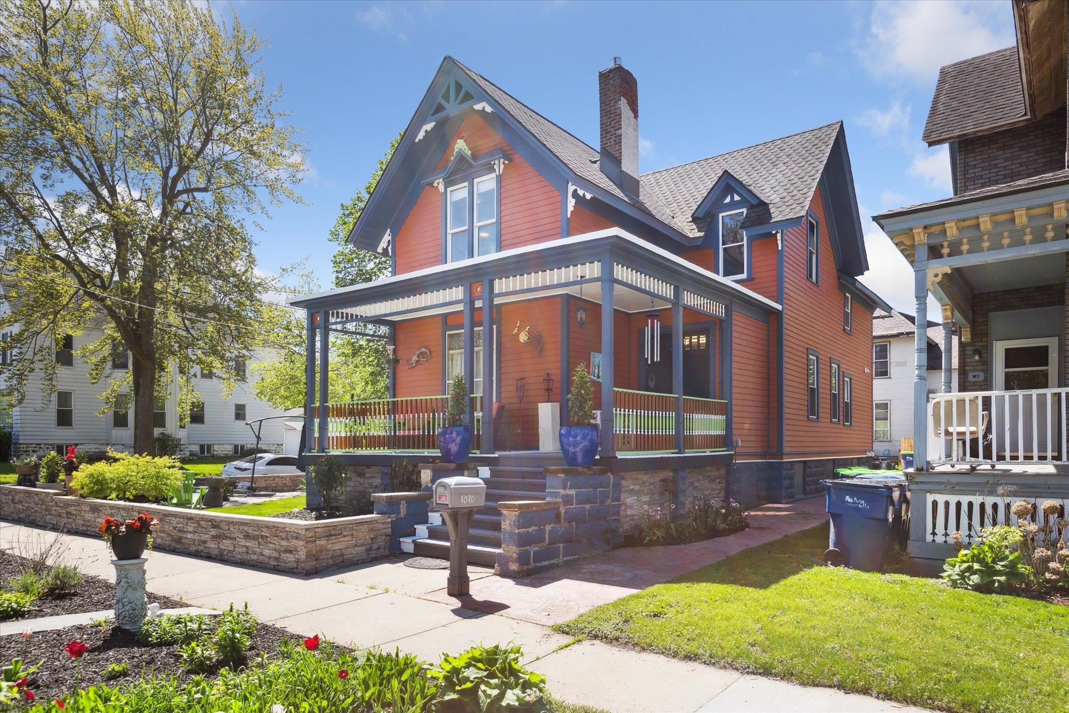1010 6th Street Bay City, MI 48708 - Photo 2 of 54