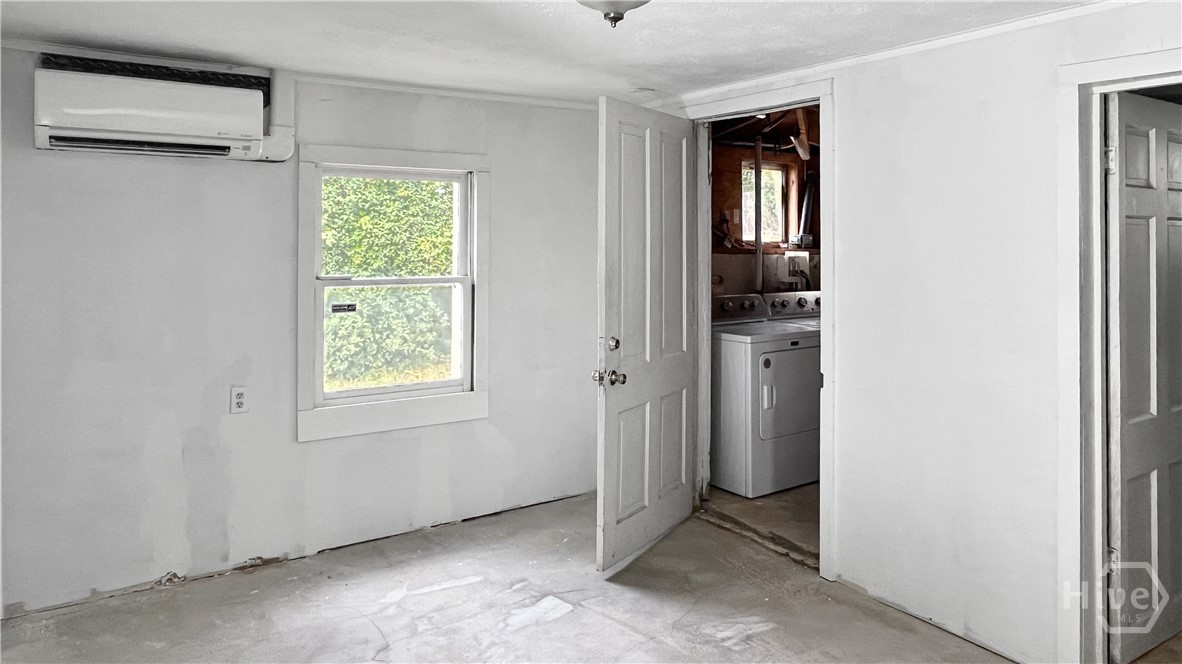 277 Evans Street Athens, GA 30606 - Photo 8 of 34 utility room