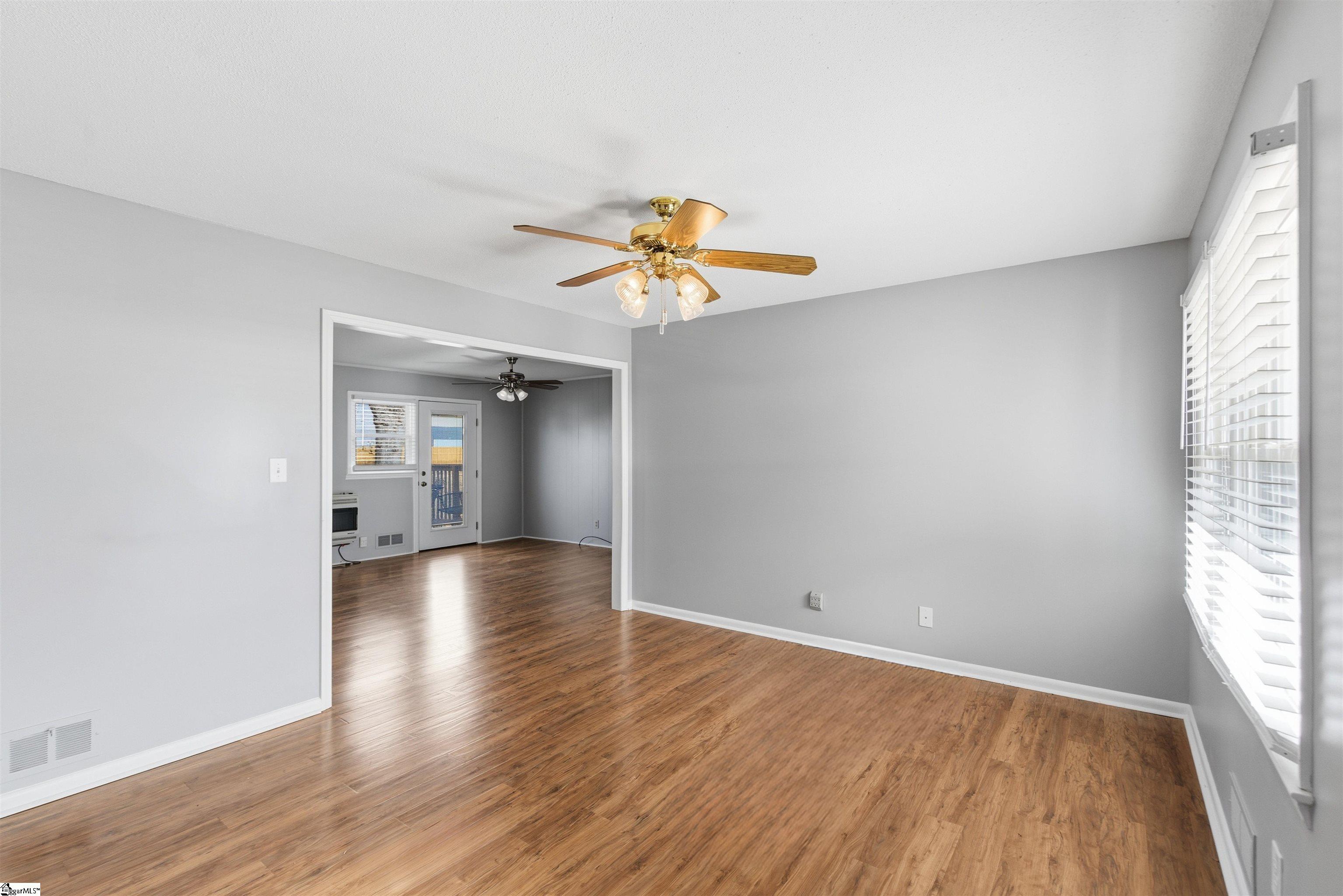 111 McDowell Drive Boiling Springs, SC 29316 - Photo 15 of 35