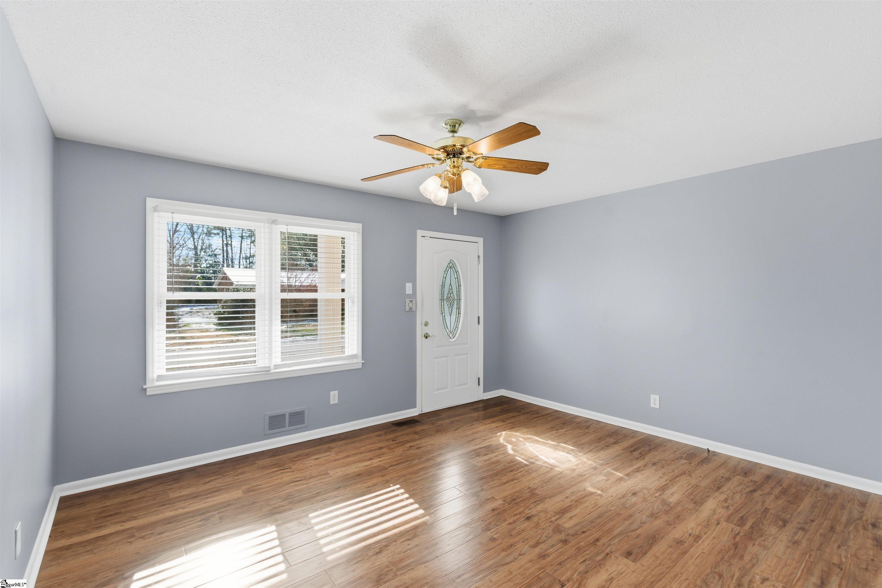 111 McDowell Drive Boiling Springs, SC 29316 - Photo 16 of 35