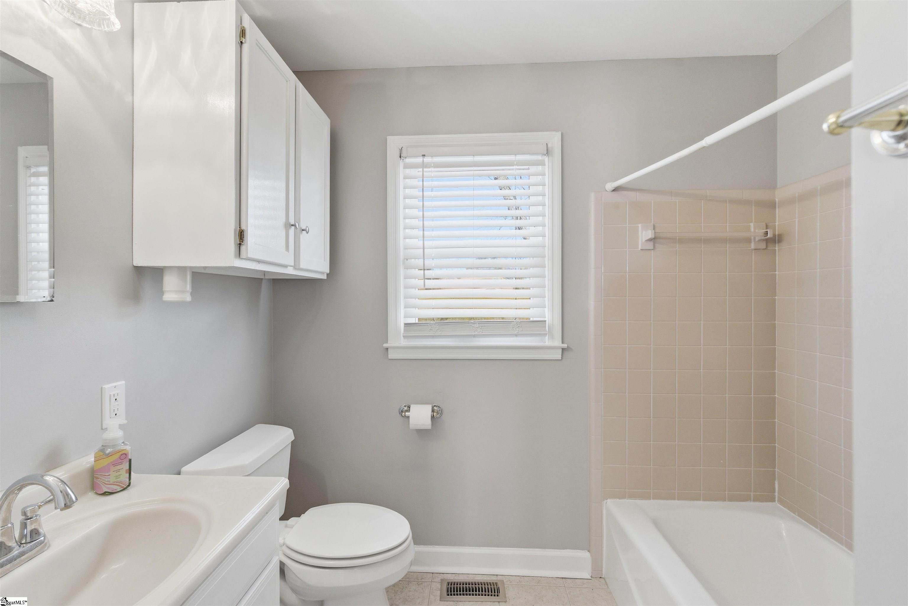 111 McDowell Drive Boiling Springs, SC 29316 - Photo 32 of 35