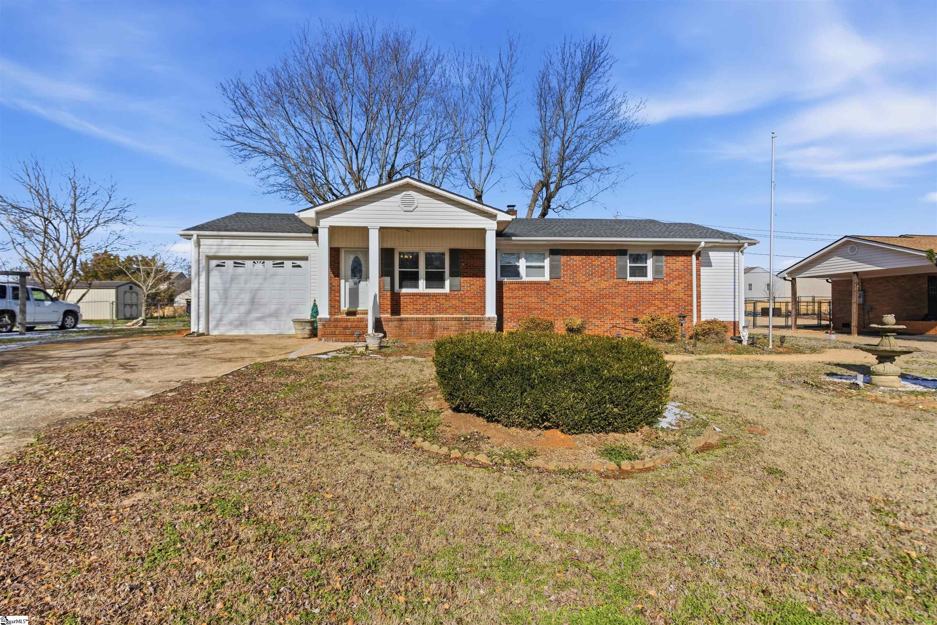 111 McDowell Drive Boiling Springs, SC 29316 - Photo 5 of 35