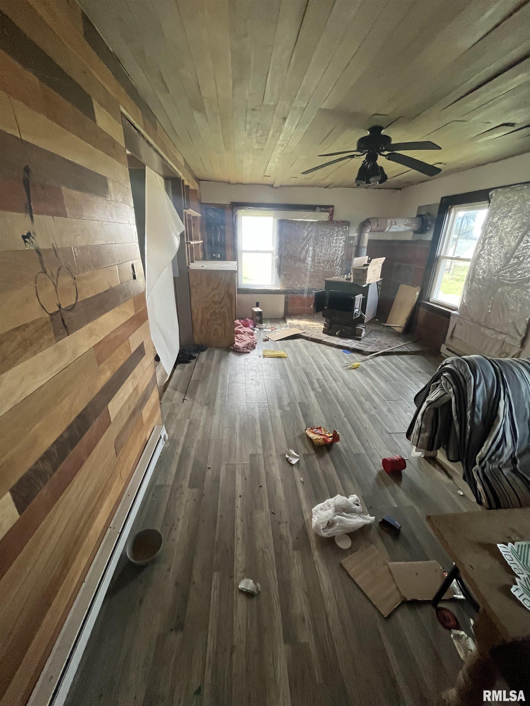 423 North Knox Road Rio, IL 61472 - Photo 7 of 22