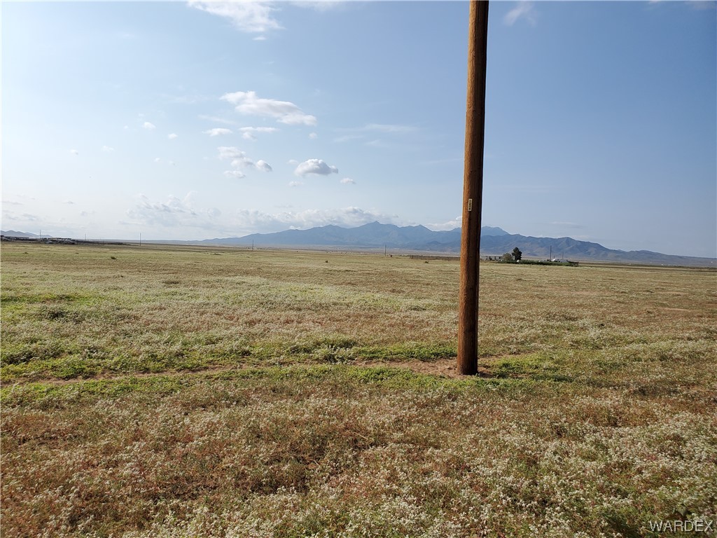 Lot 117 East Parker Road Kingman, AZ 86401 - Photo 1 of 20 a view of an ocean